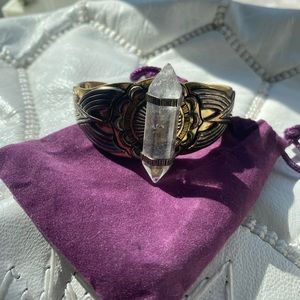 BAHGSU Jewels quartz crystal cuff
